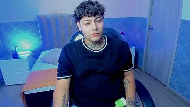 DAMON SALVATTORE online show from April 2026 03:29:02 AM