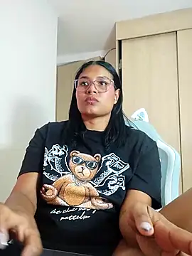 AGATTA0 online show from April 2026 12:57:02 AM