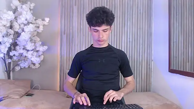 Logan Steel online show from April 2026 04:41:01 AM