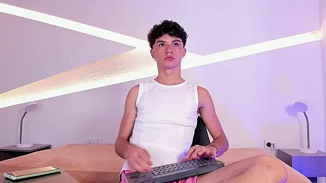 Logan Steel online show from April 2026 04:37:02 AM