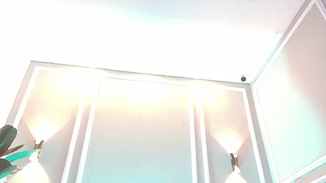 milurousse online show from April 2026 07:30:02 PM