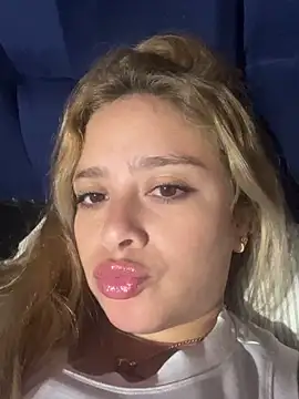 jade06  online show from April 2026 03:50:01 AM