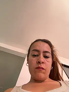 Natigoonzalez online show from May 2026 05:41:02 PM