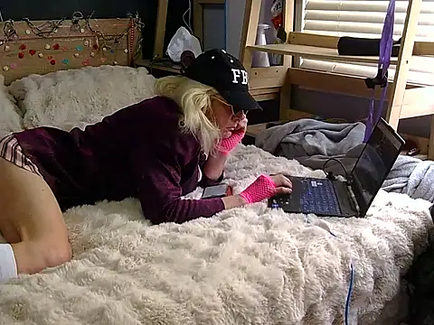 sexysassyNaralie online show from April 2026 12:46:02 AM