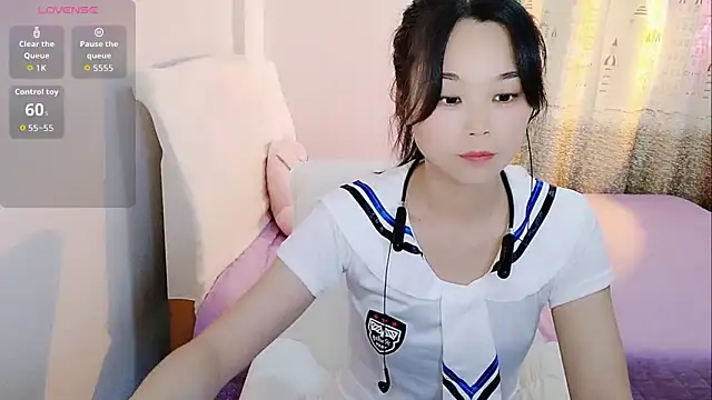 Snapshot of Sumo-36E chatting on June 2026 01:41:02 AM Sumo-36E online show from June 2026 01:41:02 AM
