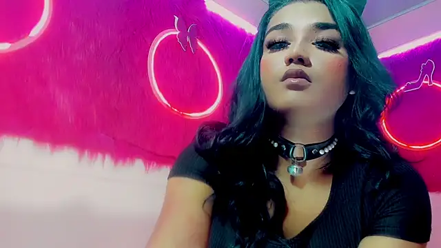 Mia dasilva  online show from April 2026 07:17:02 PM