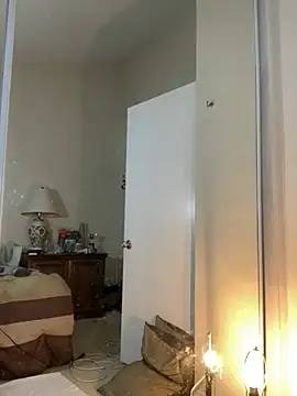 Pink-Tip-Bunny online show from April 2026 12:19:02 PM