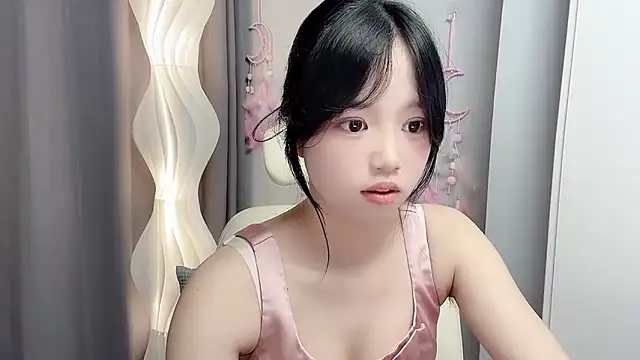 Xiaoqing00 online show from June 2026 06:52:02 AM