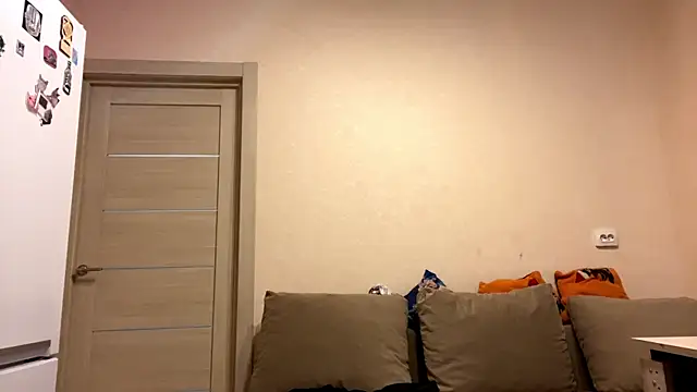 AllegraStaffieri online show from April 2026 09:50:02 PM