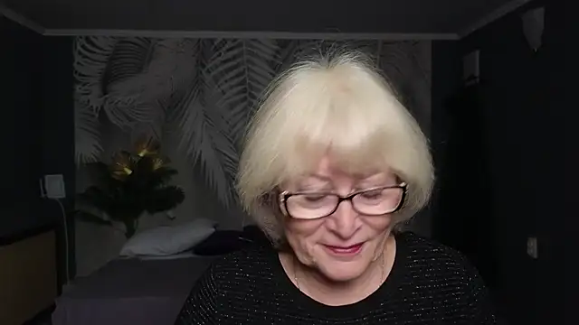 Zuri Zodiac online show from April 2026 06:16:02 AM