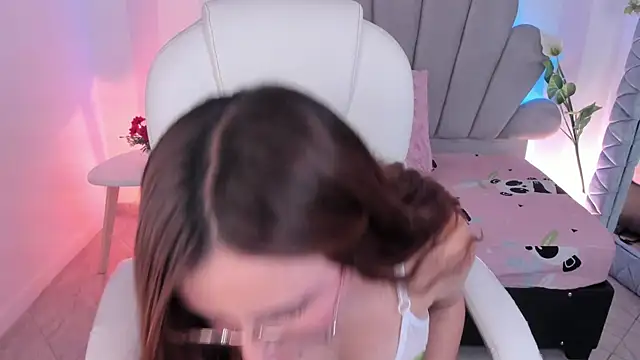 arianna gren  online show from April 2026 02:12:02 PM