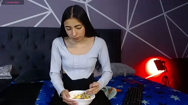 Violett1126 online show from April 2026 04:26:02 AM