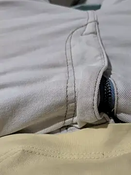 genzzi   online show from April 2026 07:49:01 PM