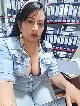 ZOE-WILDER  online show from June 2026 02:44:02 PM