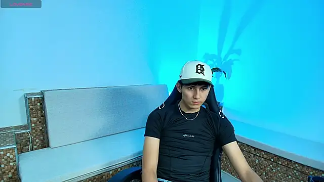 Valentino Rey online show from April 2026 11:59:01 AM