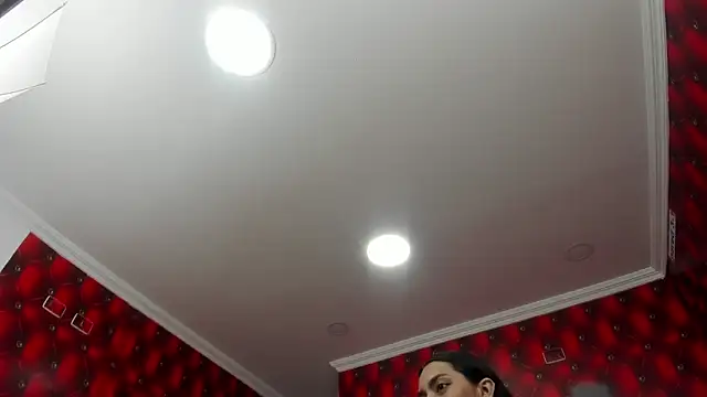 Kiara Skinny online show from April 2026 04:28:01 AM