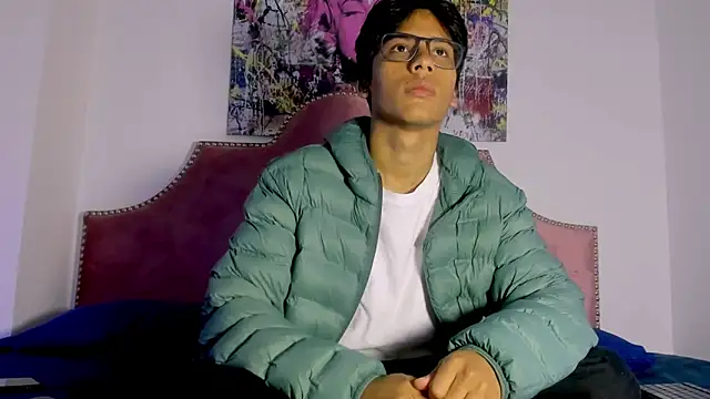 LiamKron online show from April 2026 11:24:02 AM