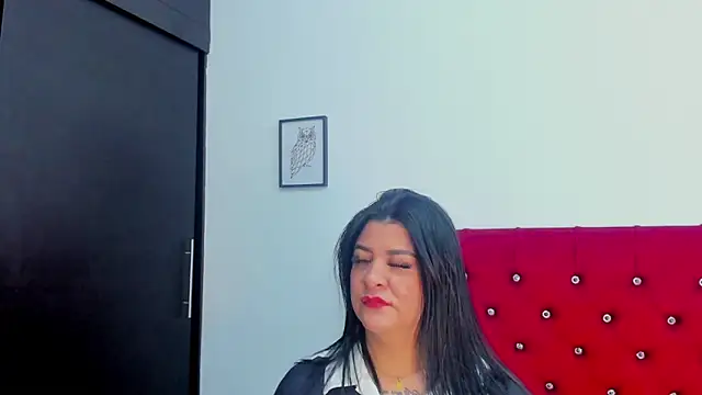 Katty West online show from April 2026 07:40:02 PM