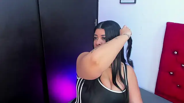 Katty West online show from April 2026 07:20:02 PM