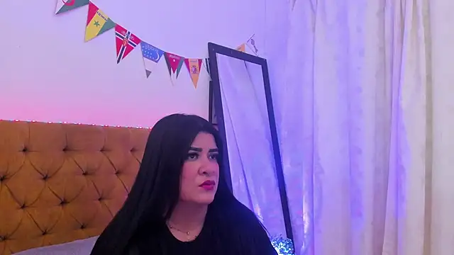 Snapshot of Katty_West chatting on July 2026 07:09:01 PM Katty West online show from July 2026 07:09:01 PM