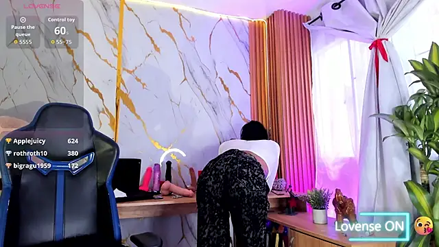 Dafne kee online show from April 2026 08:09:02 PM