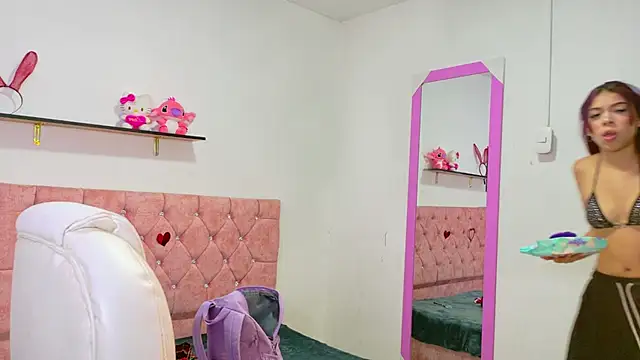VelinaHoney online show from July 2026 12:34:01 PM