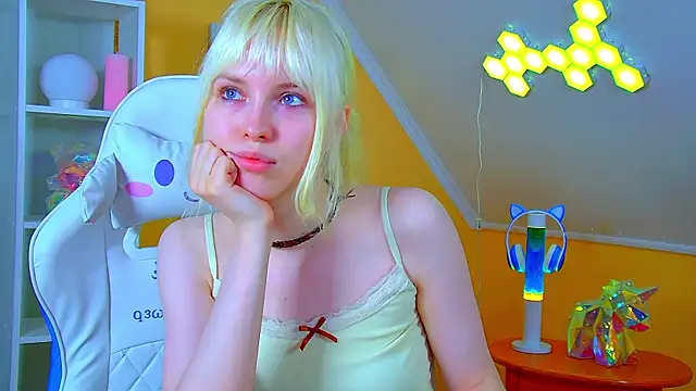 HannahHollis online show from July 2026 06:21:02 PM