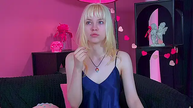 HannahHollis online show from July 2026 06:06:02 AM