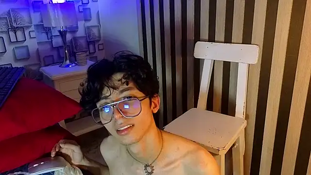 Twink Sebas7 online show from April 2026 07:58:02 PM