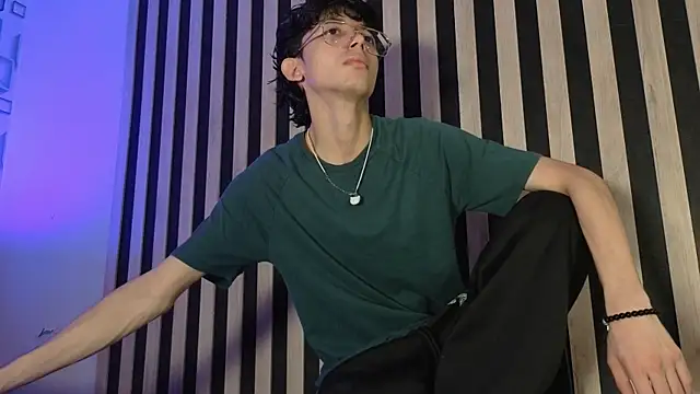 Twink Sebas7 online show from July 2026 12:22:02 PM