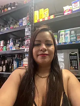 MIA ROSSEEE online show from May 2026 02:05:01 PM