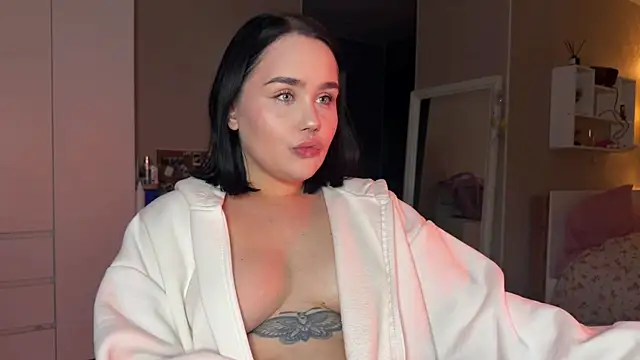 lola raze online show from June 2026 09:20:01 PM