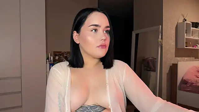 lola raze online show from July 2026 08:16:01 PM