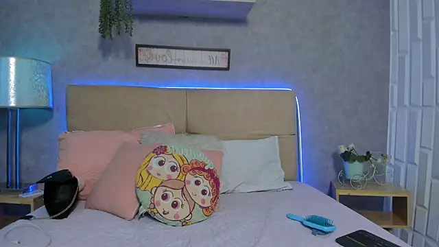RoxaneBrown online show from June 2026 07:29:01 PM