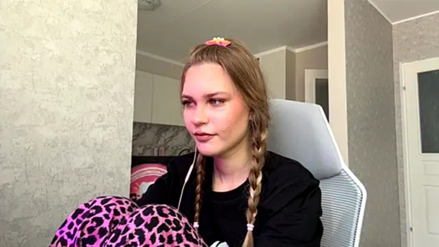 AmandaPinson online show from April 2026 10:09:02 AM