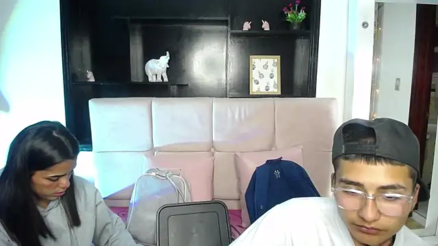 Tony 1  online show from April 2026 03:22:02 AM