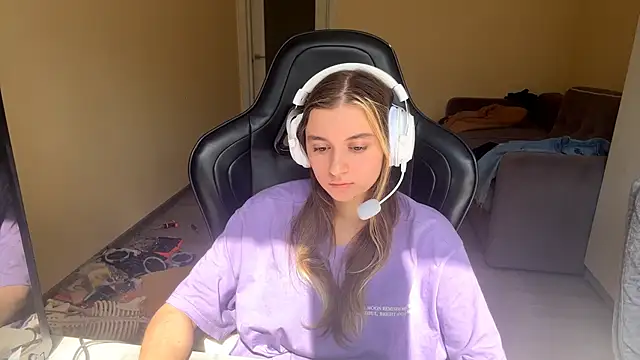 LueIvins online show from April 2026 11:24:01 AM