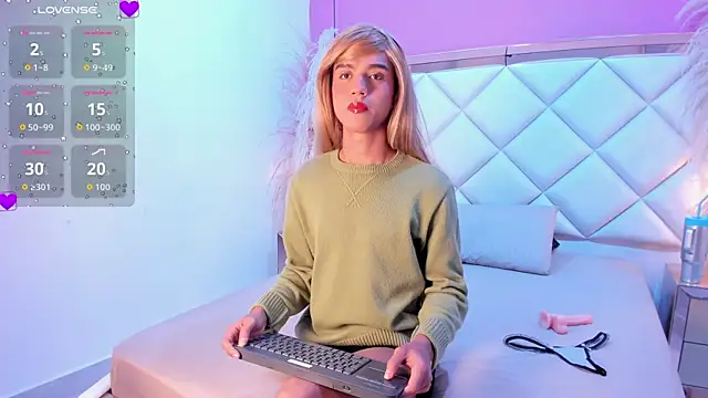 SamyBrownn online show from April 2026 05:50:01 PM