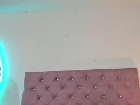 laurenlaine online show from April 2026 12:02:02 AM