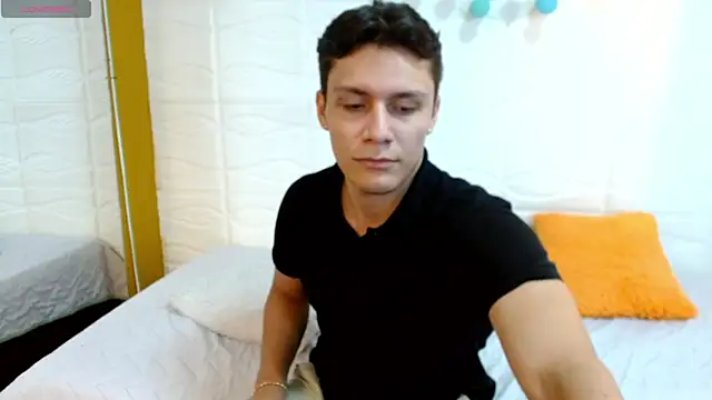 Zayn clausen online show from April 2026 09:39:33 PM