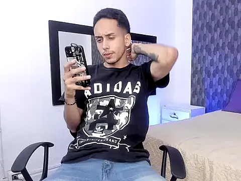 Zack isback online show from April 2026 11:43:02 PM