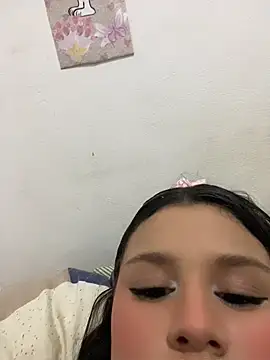 aleja-lopez online show from April 2026 11:51:02 PM