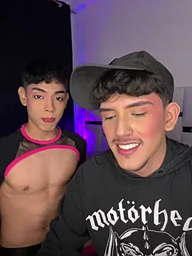 Snapshot of Poison_Boys chatting on June 2026 10:59:01 PM Poison Boys online show from June 2026 10:59:01 PM