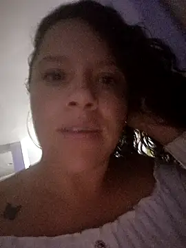 angelplu online show from April 2026 02:33:01 AM