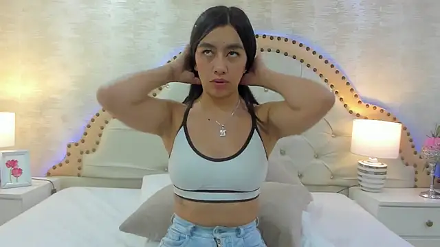 AlenaColeman online show from April 2026 01:21:01 PM