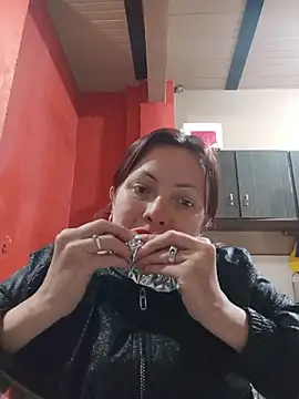 carolinhe26 online show from July 2026 01:37:01 PM