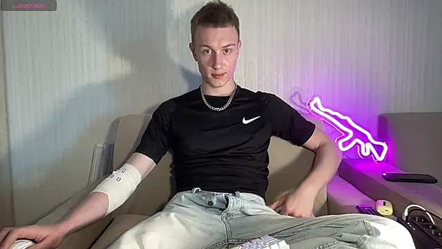 Travis Gracile online show from June 2026 09:07:01 AM