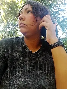 Izel  online show from April 2026 07:20:02 PM