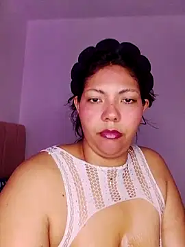 Izel  online show from April 2026 10:01:02 PM