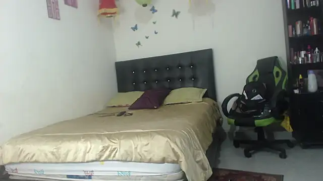 Snapshot of hotbrunettecasandra chatting on February 2025 09:42:01 AM hotbrunettecasandra online show from February 2025 09:42:01 AM